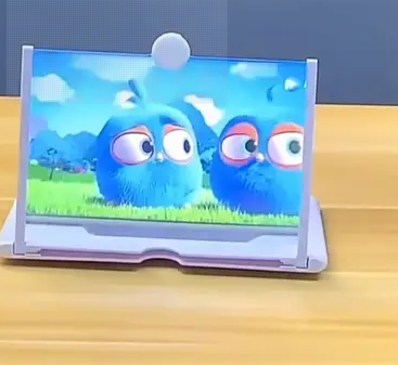 New 3D Smartphone Screen Magnifier